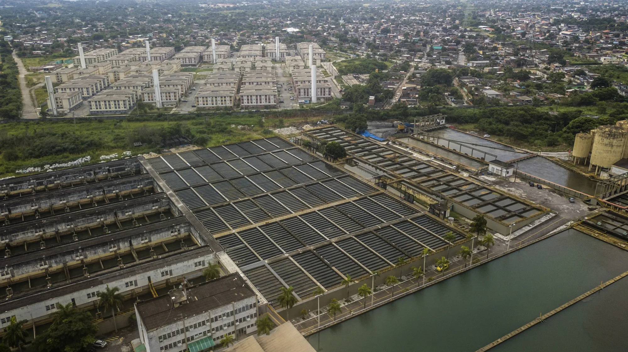 A&nbsp;Companhia Estadual de Aguas e Esgotos (CEDAE) water&nbsp;facility in Rio de Janeiro.