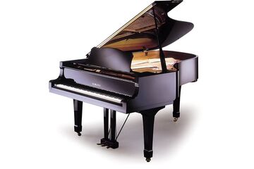 A Yamaha C6 grand piano, one of Goldblum's go-to instruments.