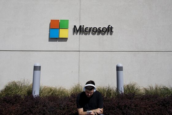 Microsoft to Close Retail Stores Permanently in Digital Bet