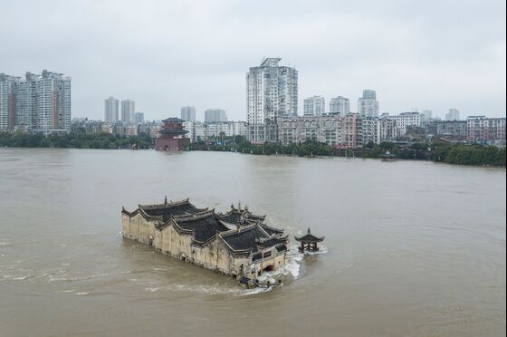 Flood Impact on China’s Growth to be Short-Lived, Economists Say