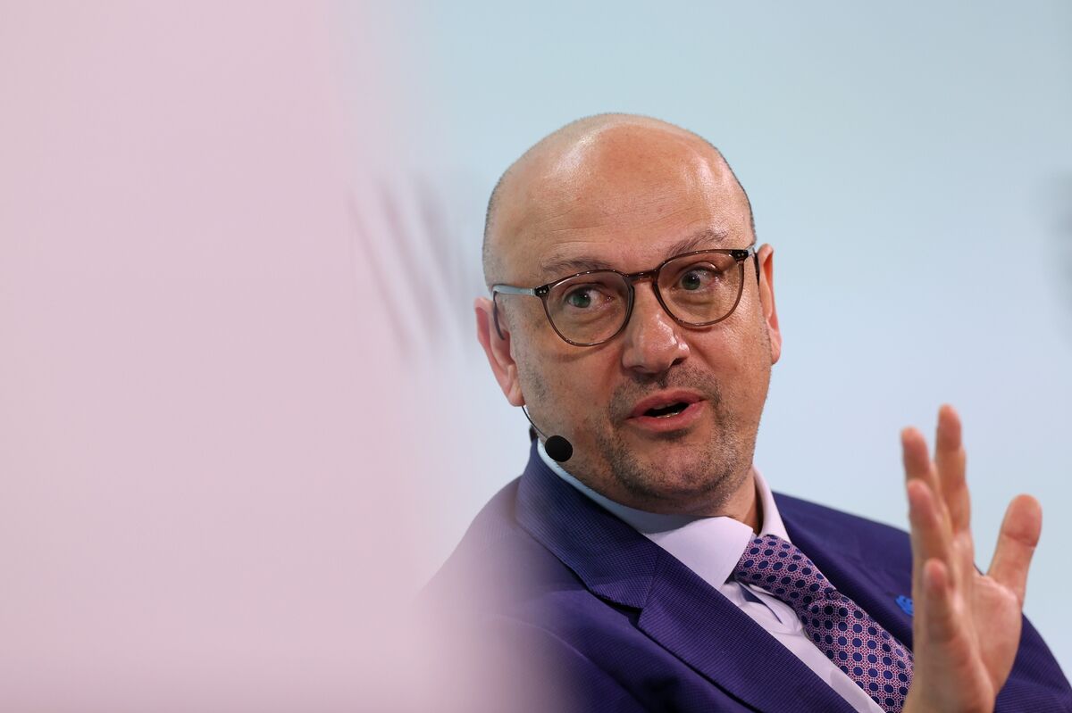 ⚫️ BLOOMBERG: "Abu Dhabi: miliardi di investimenti in idrogeno verde dirottati verso l'intelligenza artificiale"