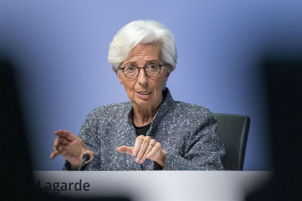 Lagarde Says Her 'Hunch' Is That ECB Will Adopt Digital Currency - Bloomberg