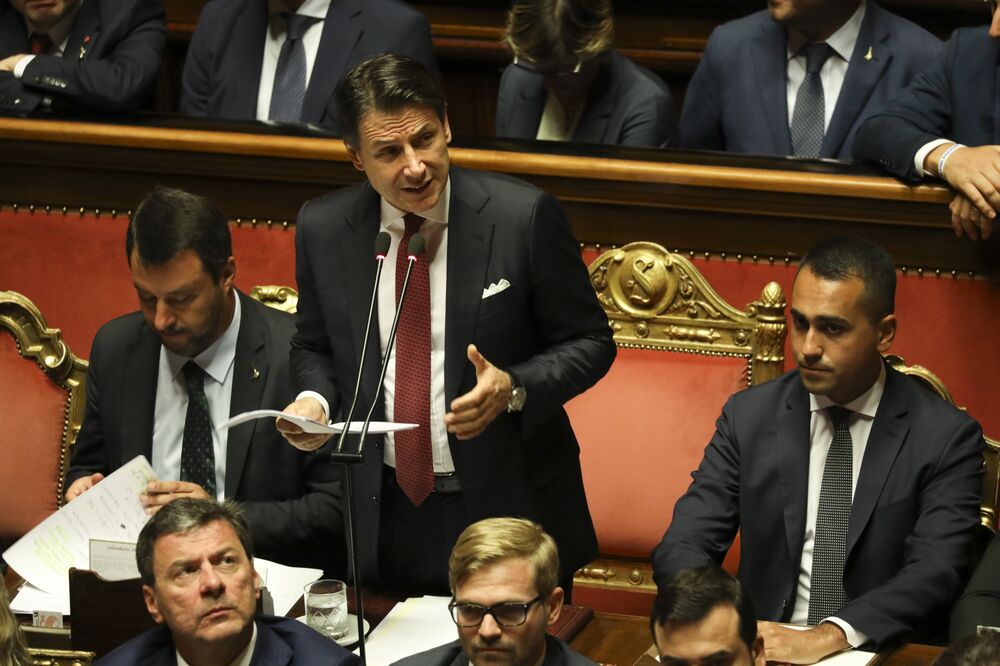 Italy's PM Conte to Resign After Condemning Salvini's Rebellion - Bloomberg