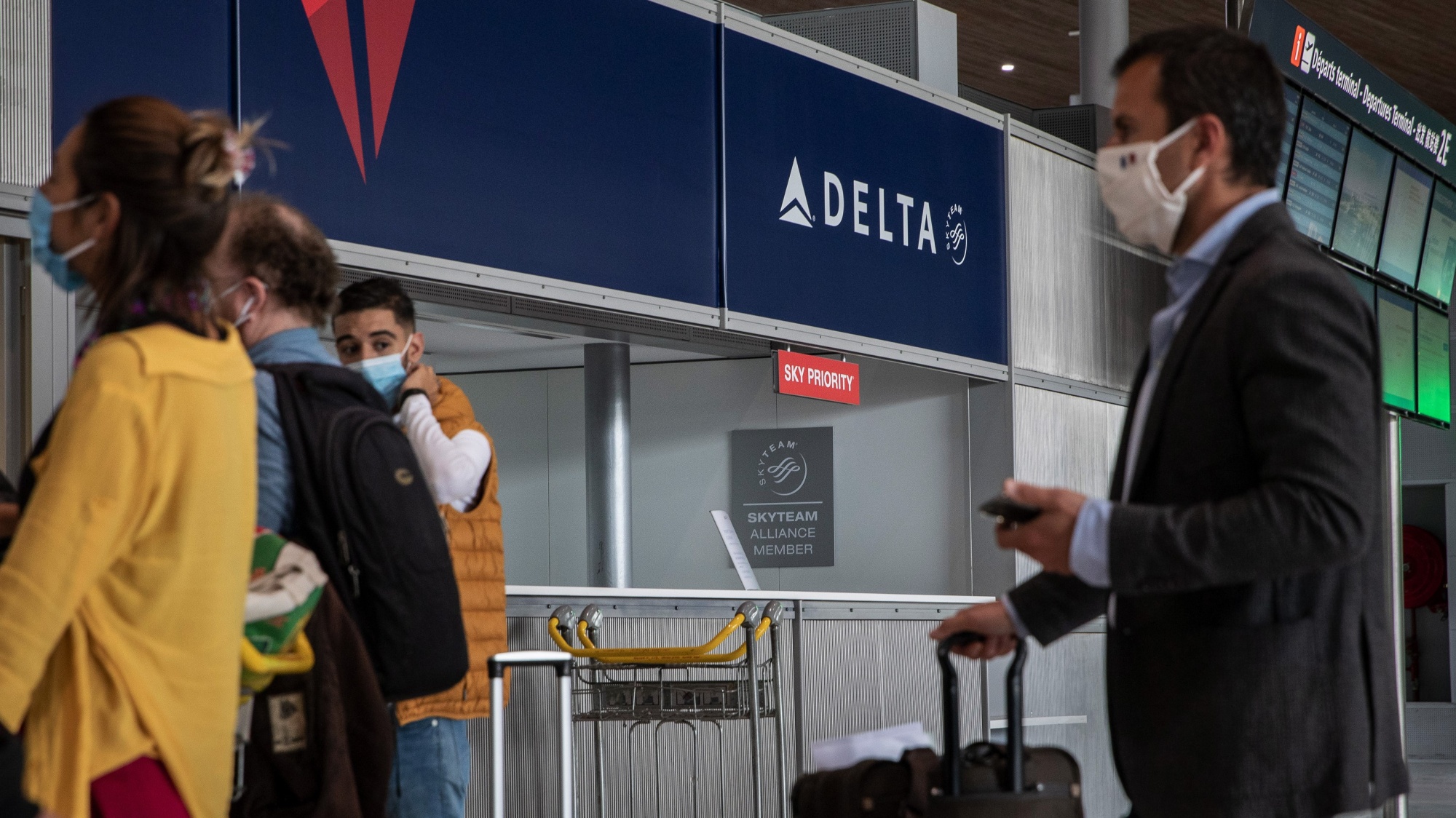 Watch Delta Air CEO Ed Bastian on Recovery, Face Masks, Empty Seats