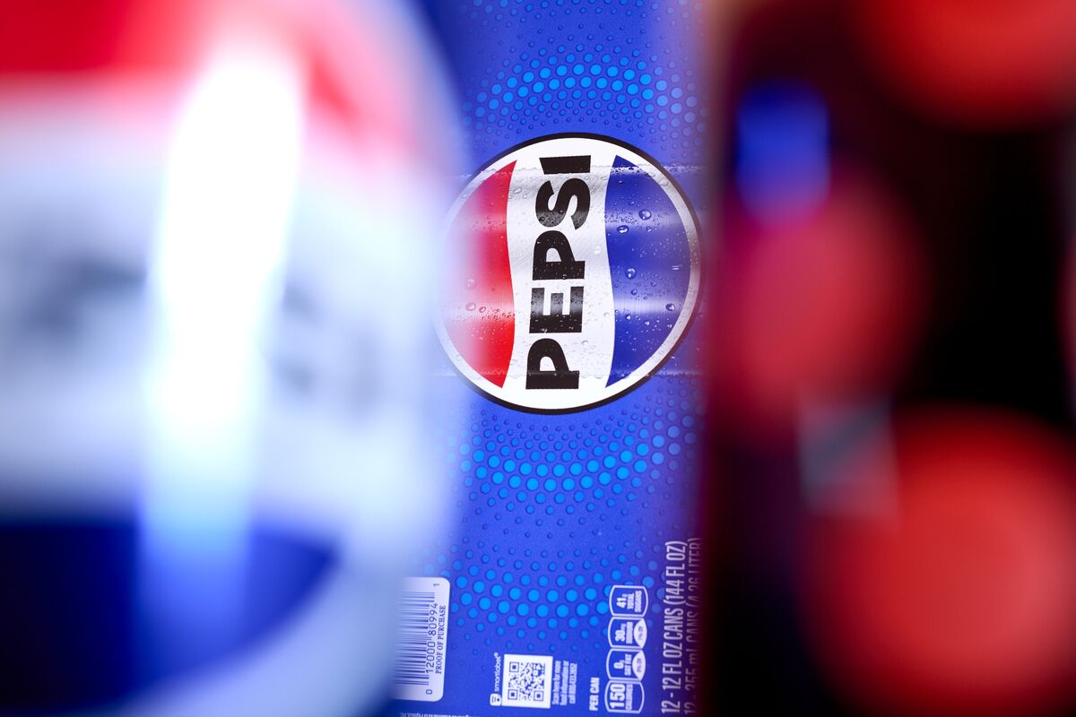 PepsiCo Misses Revenue Estimates, Shares Fall 2%