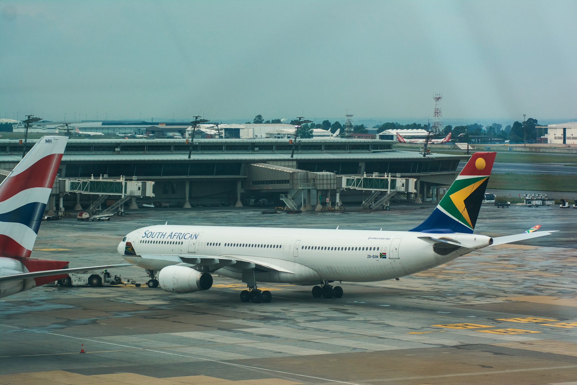 Johannesburg Tambo International Airport Flights Delayed on FuelSupply