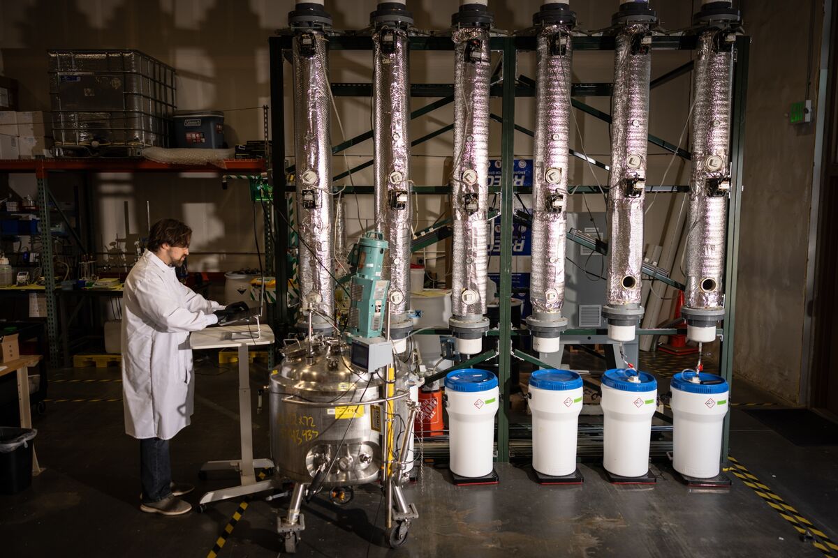 Startups Are Extracting More Copper Using Microbes