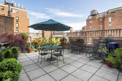 The 485-square-foot terrace.