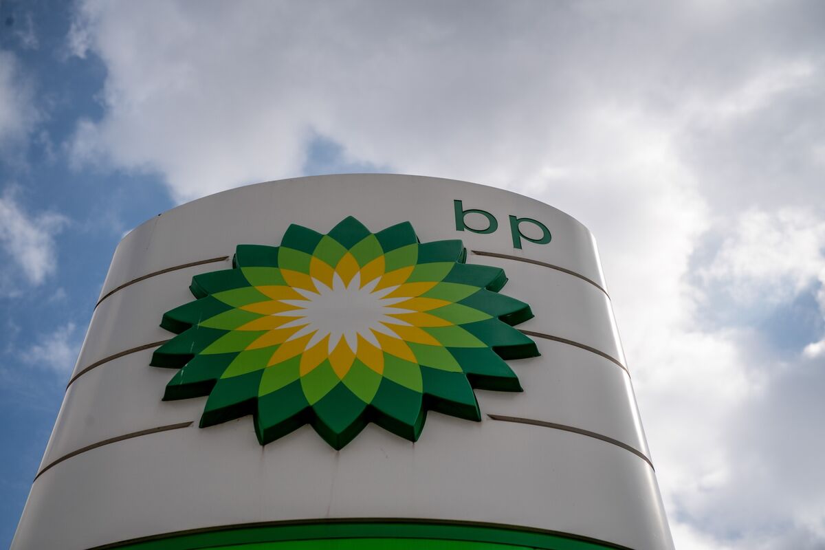 bloomberg.com - Mitchell Ferman - BP's CEO Pick Cements Strategic Shift Back to Oil and Gas