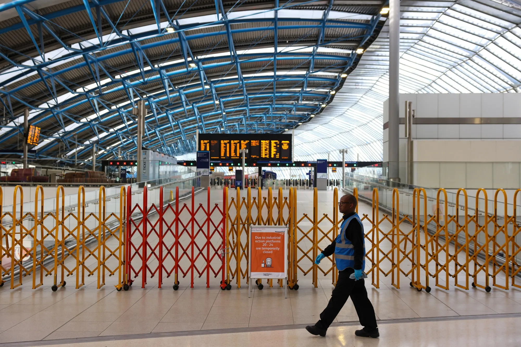 Closed platforms, during a rail workers strike, at London Waterloo railway station in London.&nbsp;