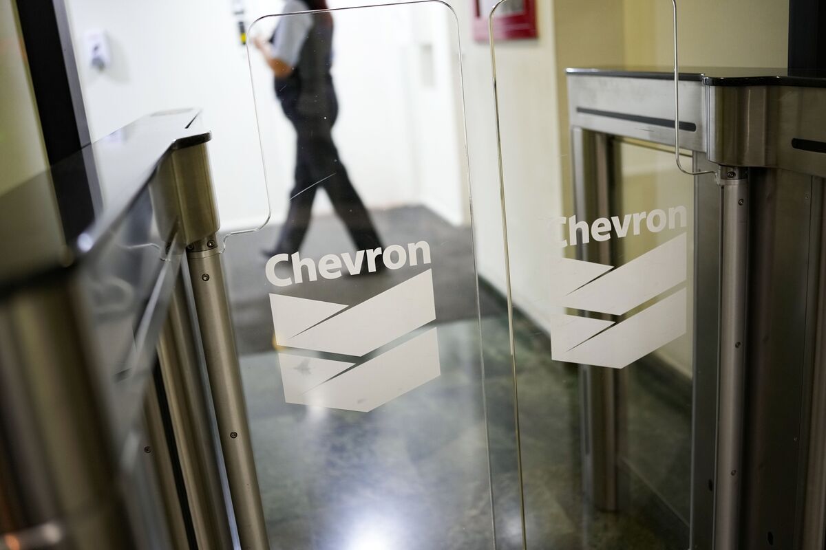 Chevron (CVX) to Take Control of Venezuelan Oil Facility This Week