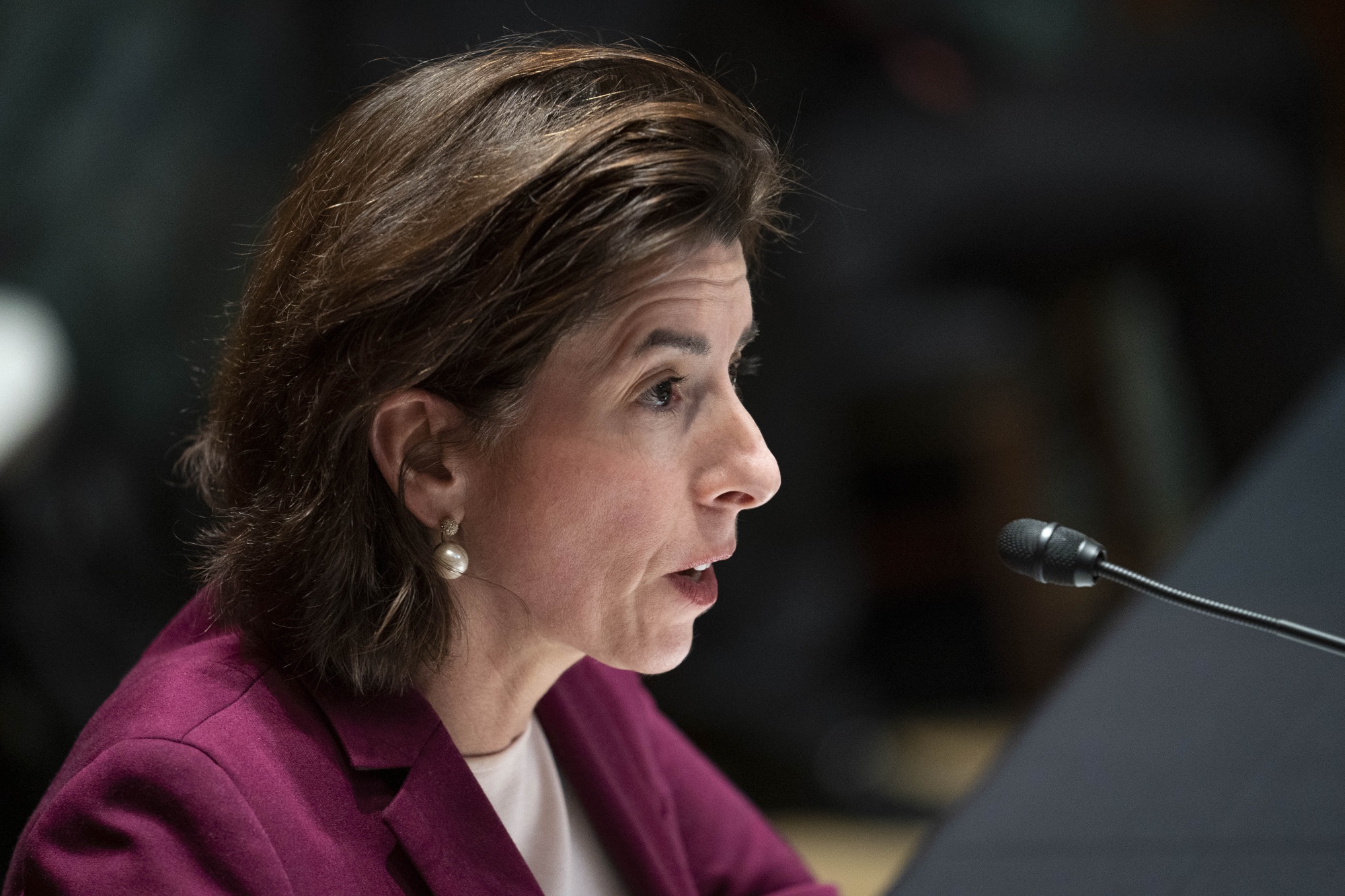 U.S., Allies Cut Bulk of Russia High-Tech Imports, Raimondo Says ...