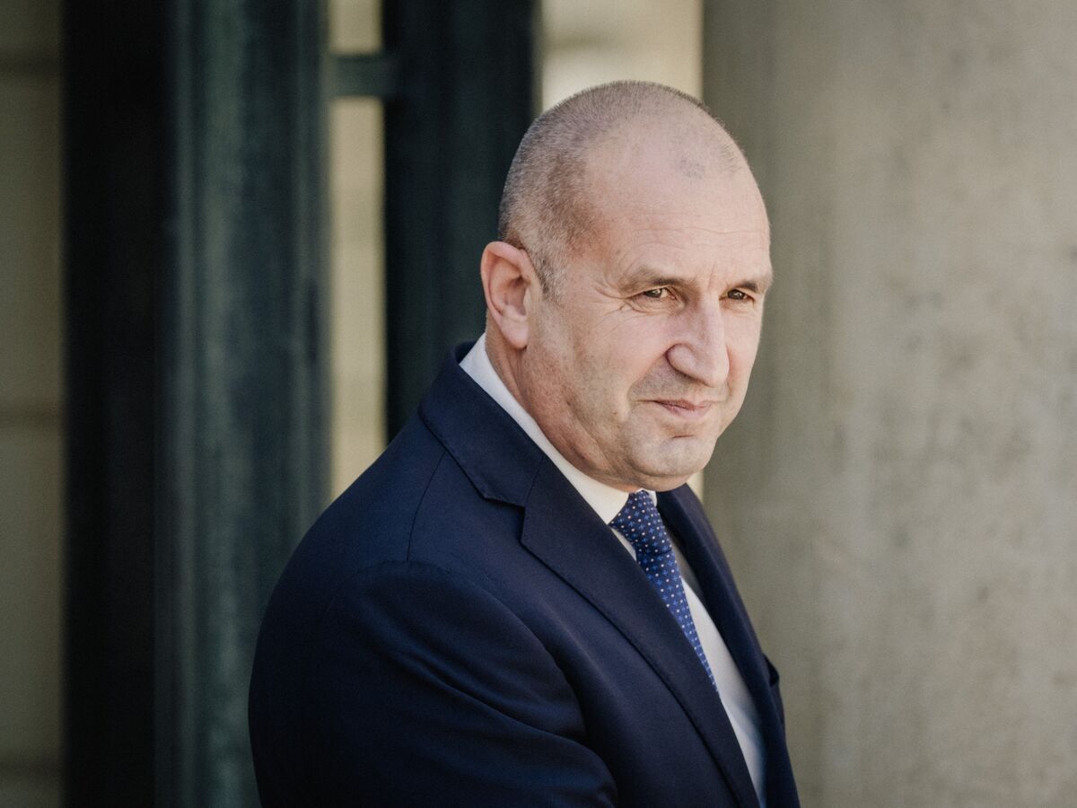 Bulgaria’s New Government to Stop Supplying Weapons to Ukraine