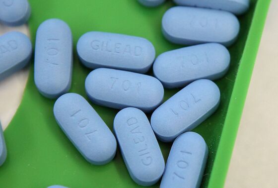 A Blue Pill Is Stopping HIV, World-First Study Shows