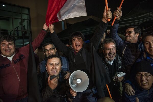 Los trabajadores votan por la huelga en la tercera mina de cobre más grande de Codelco 