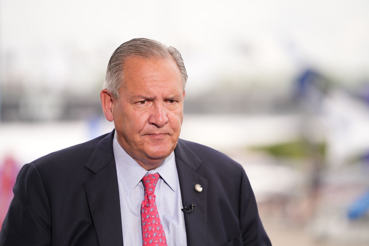 RTX CEO Hayes to Step Down After Building an Aerospace Giant Bloomberg