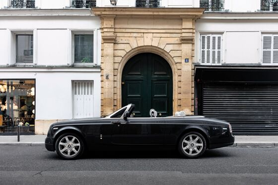 Karl Lagerfeld’s Rolls-Royces Reap $1.33 Million After Auction Glitch