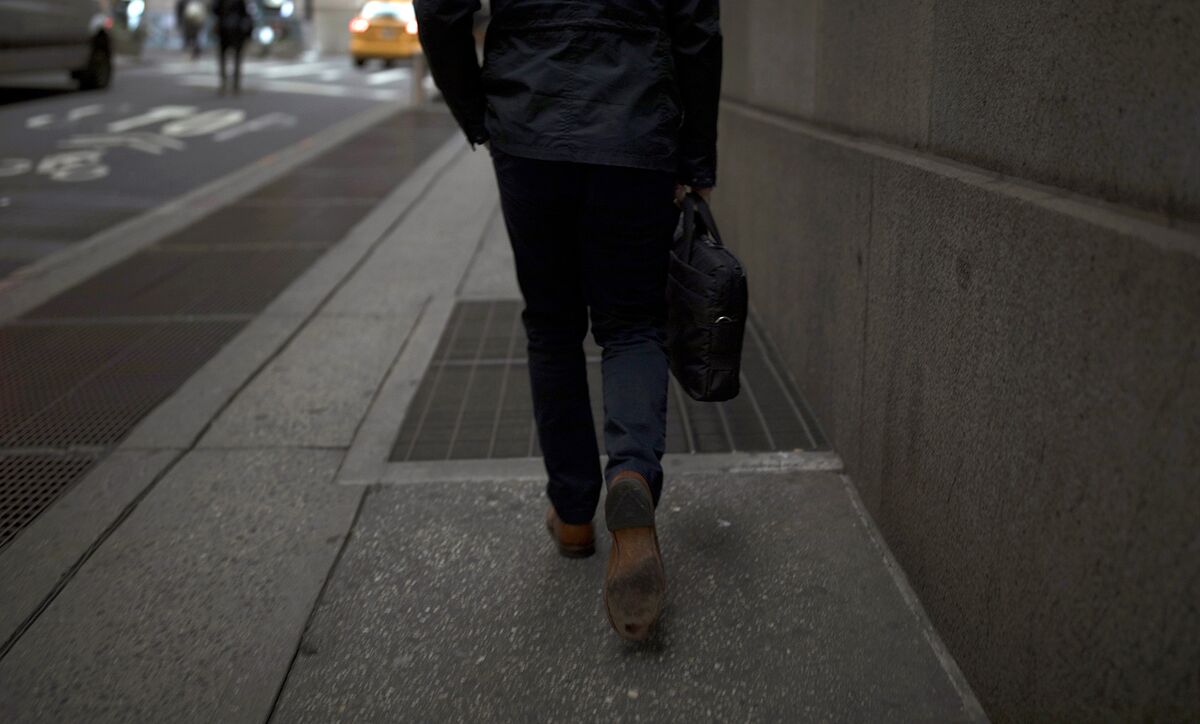 evercore-boosts-banking-associate-salaries-amid-fight-for-talent-bloomberg