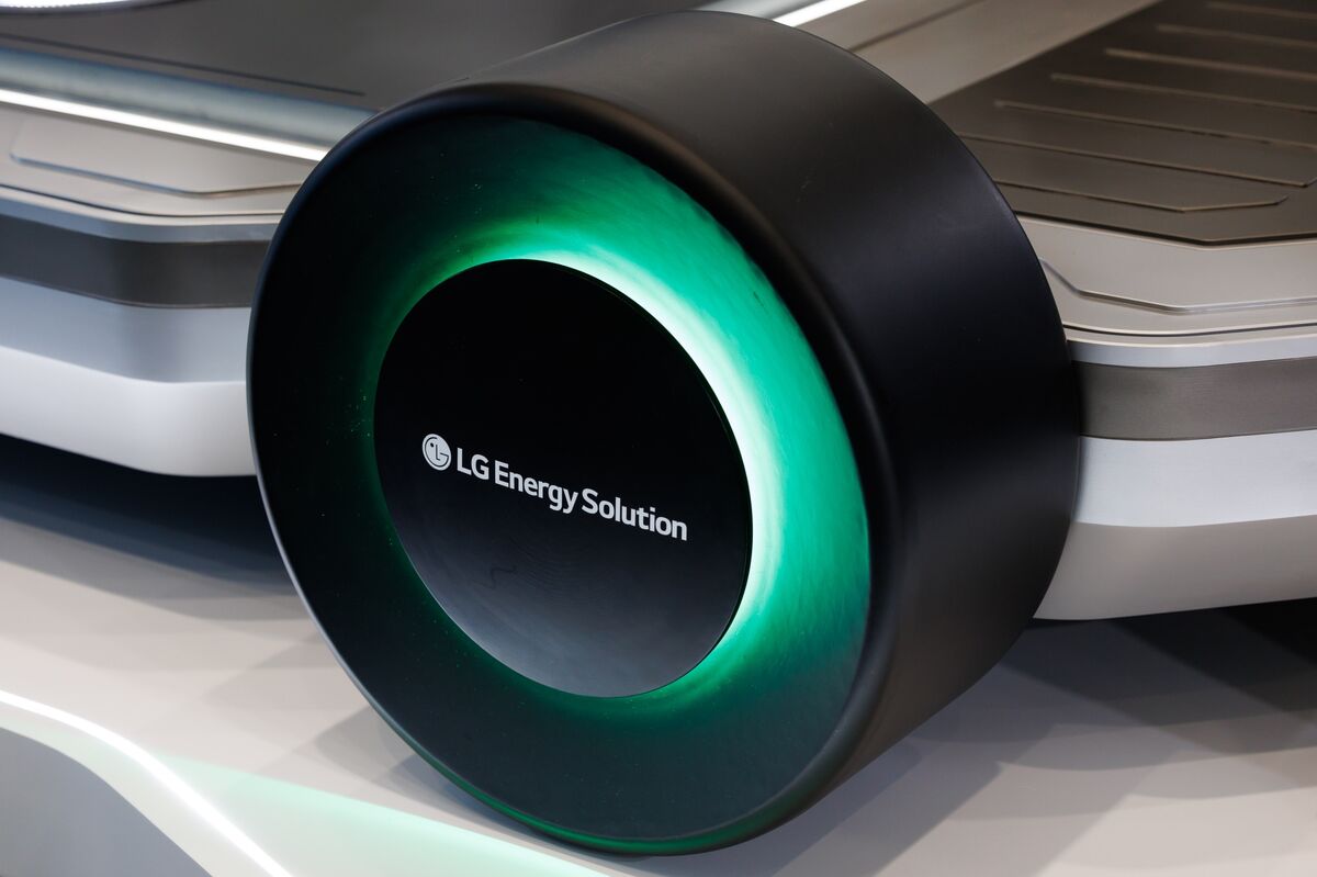 LG Energy to Ramp Up Energy Storage Arm as EV Demand Cools