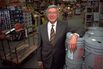 Bernard Marcus, a Billionaire Behind Home Depot, Dies at 95