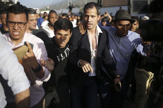 Guaido Returns to Clashes in Venezuela After Meeting Trump
