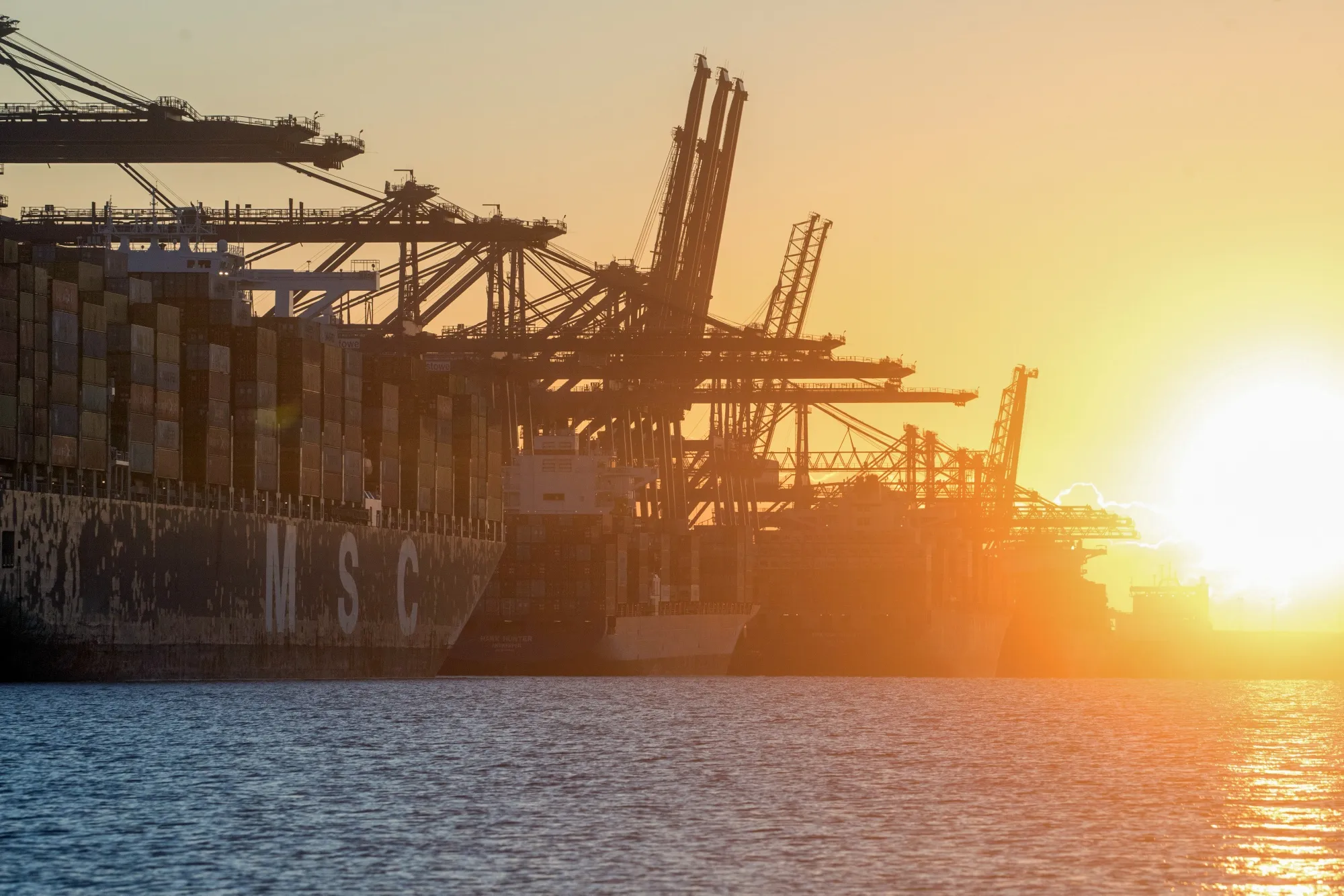 Containers As Surging Shipping Rates Pose New Headwind for the Global Economy