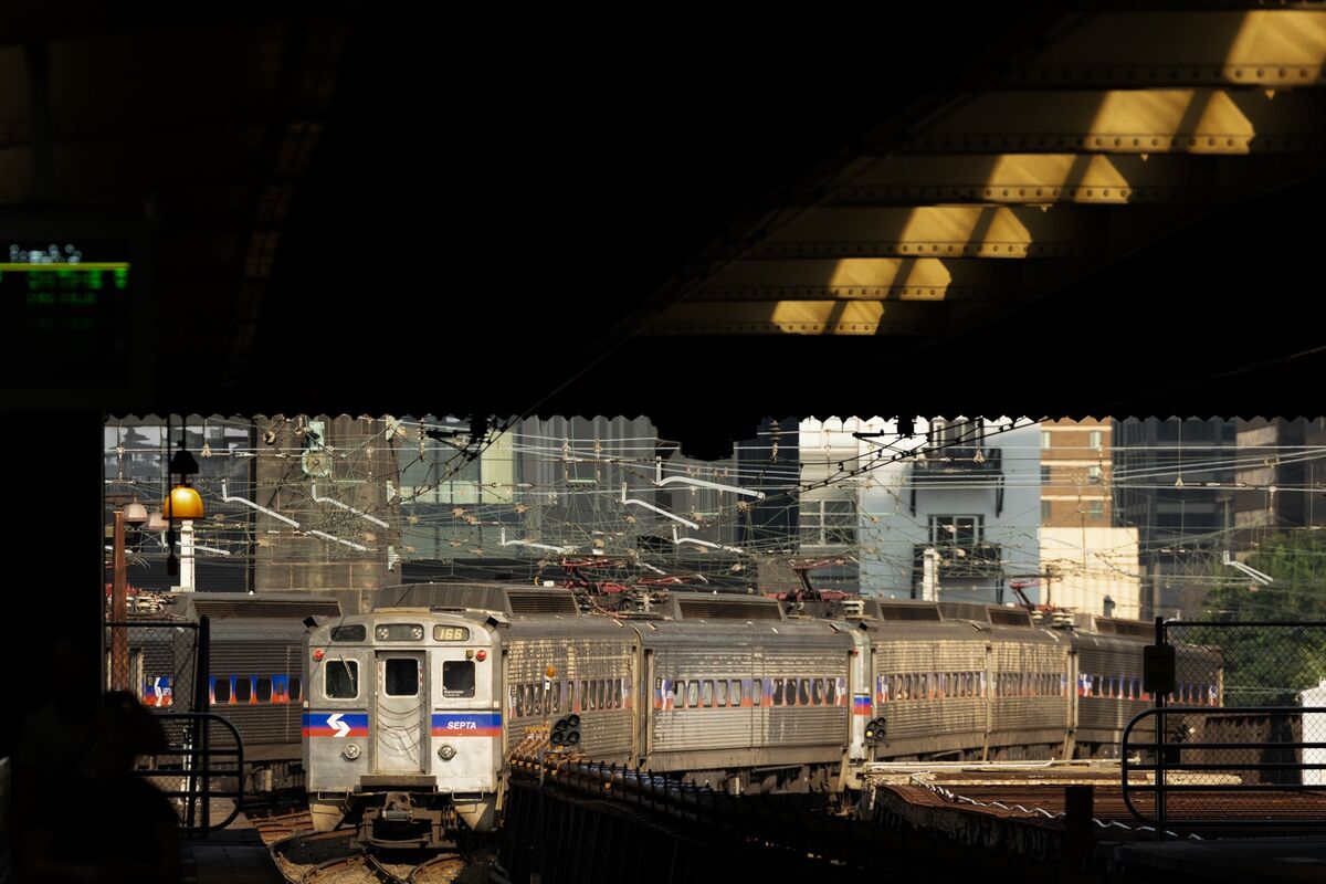 Philadelphia Agency Eyes US Loan to Replace Trains After Fires