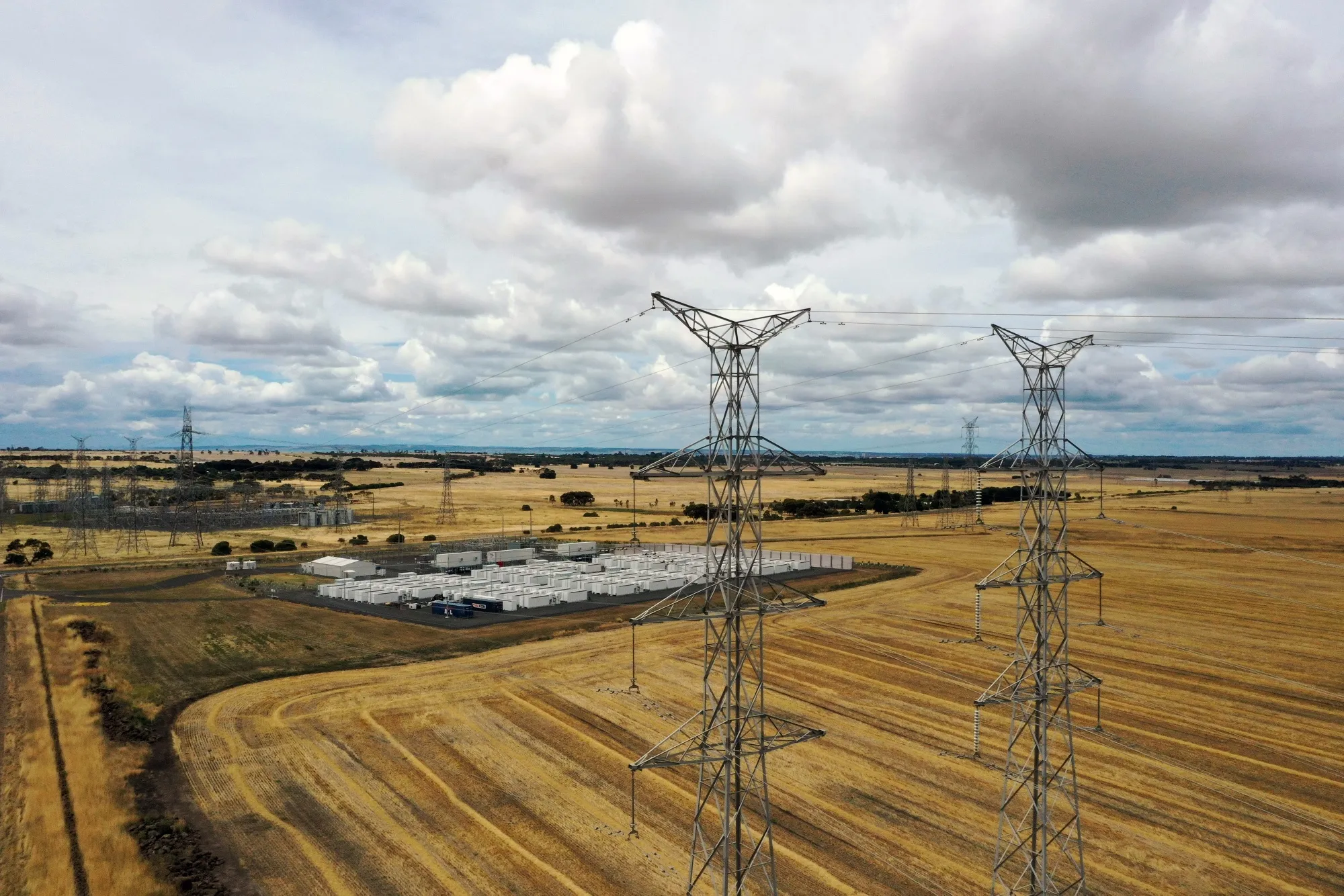 Australia's electrical grid costs are&nbsp;at post-Covid lows.