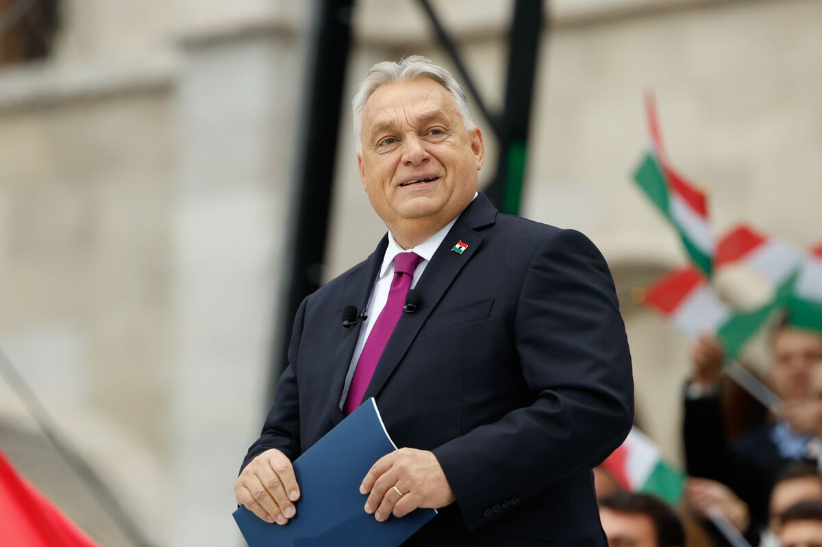 Hungary’s Bonds Drop With Forint After Report on Orban’s Plans