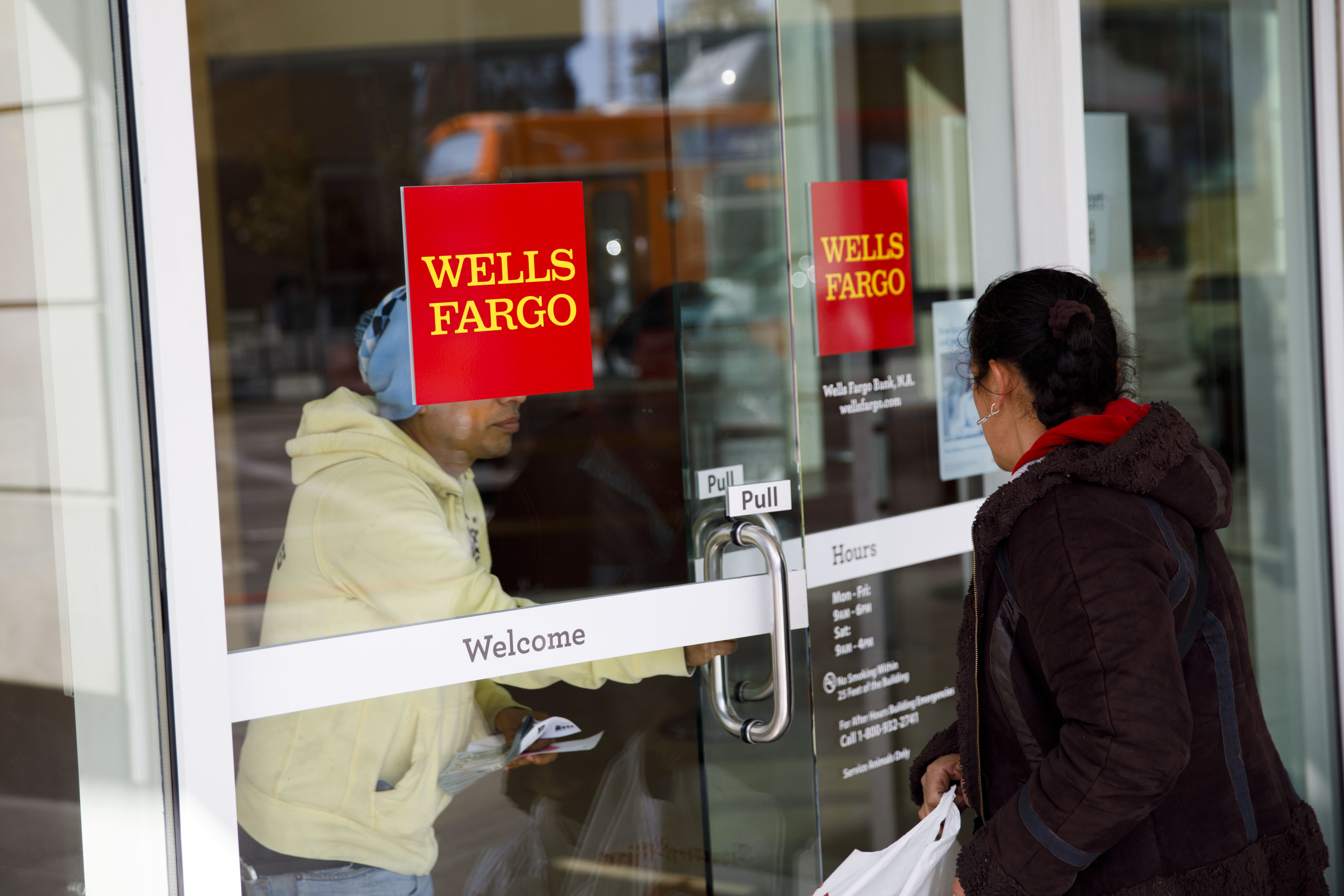 Wells Fargo Slashes SPX Target, Citing Fed ‘Policy Mistake' Bloomberg