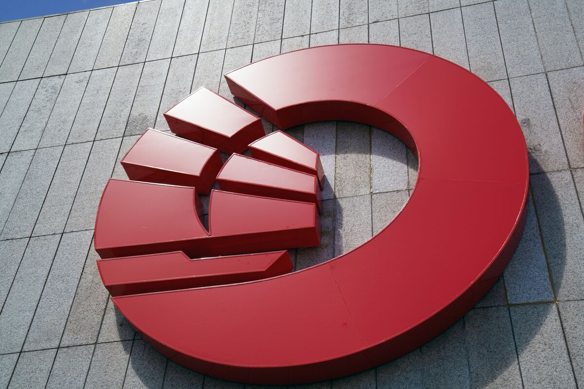 featured image thumbnail for post Singapore Bank OCBC Tightens Scrutiny on International Clients