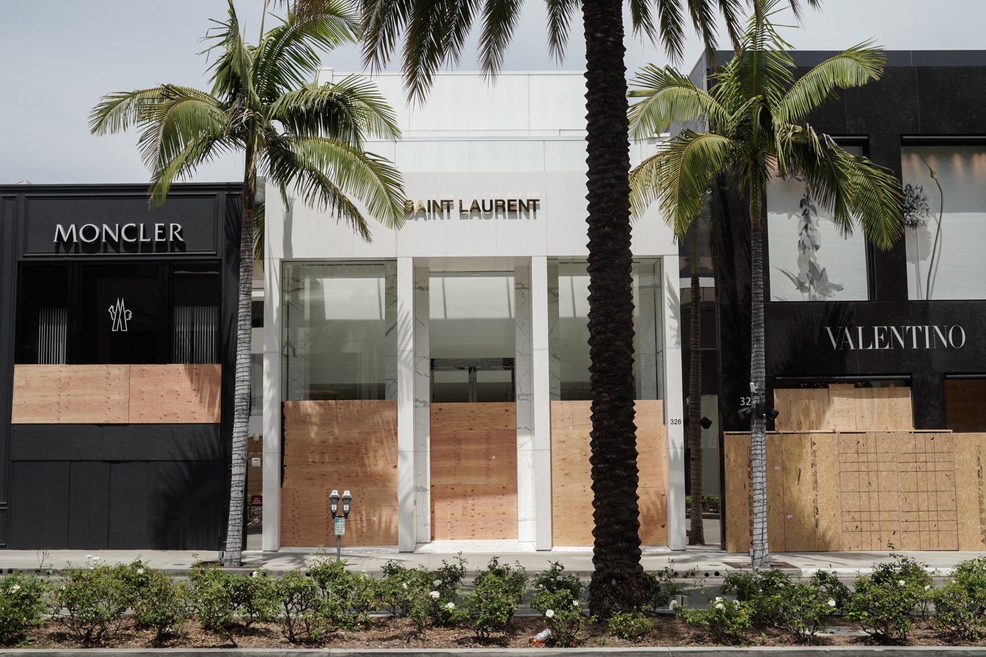A boarded up Gucci Ltd. store stands on Rodeo Drive after protests in  News Photo - Getty Images
