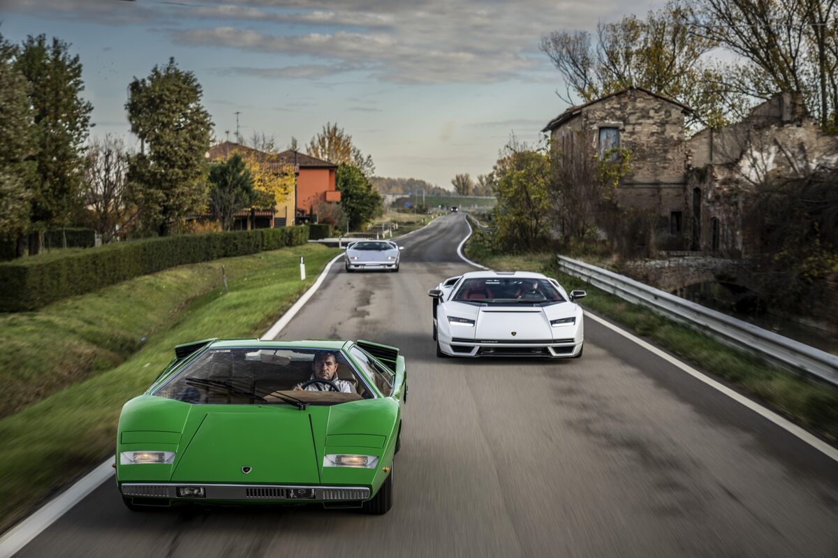 Lamborghini Countach LPI 800-4 Reborn Hits the Road for First Time -  Bloomberg