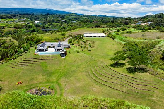 An Oil Executive Is Listing His Solar-Powered Hawaii Mansion