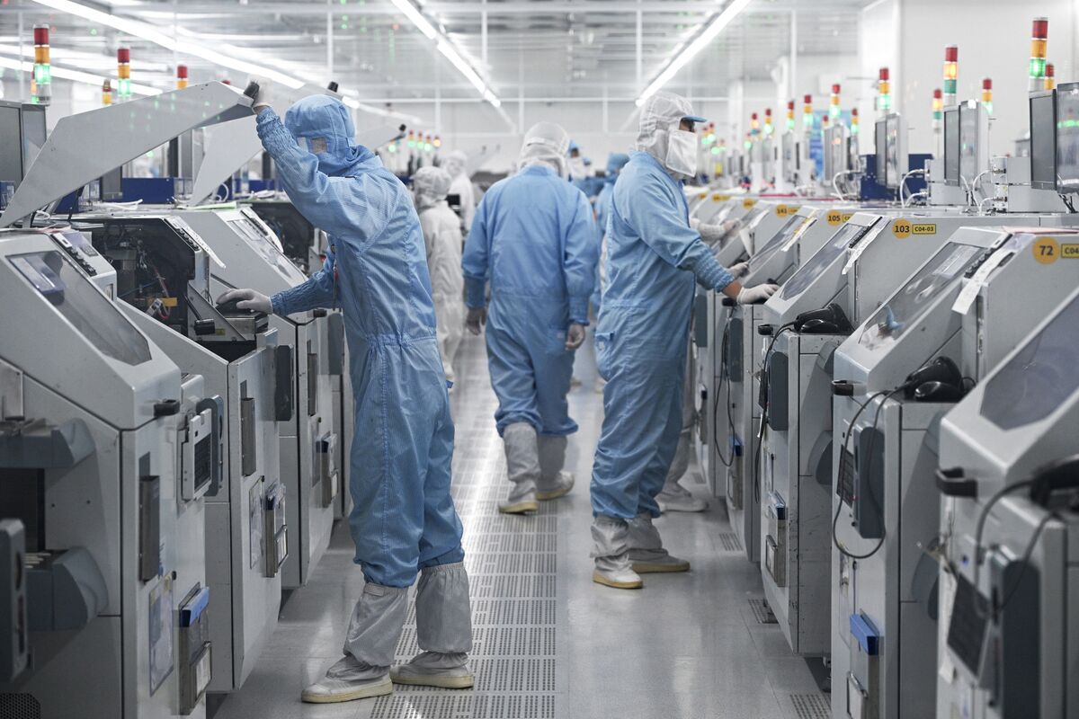 bloomberg.com - How China's DUV Chipmaking Advances Threaten Big Tech