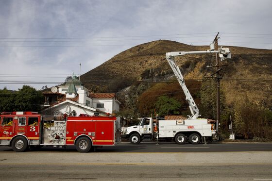 Investors Leap on Rare Bond Linked to Wildfire-Loss Mitigation