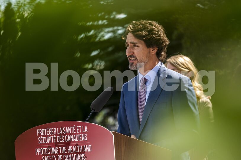 Trudeau vaccine presser