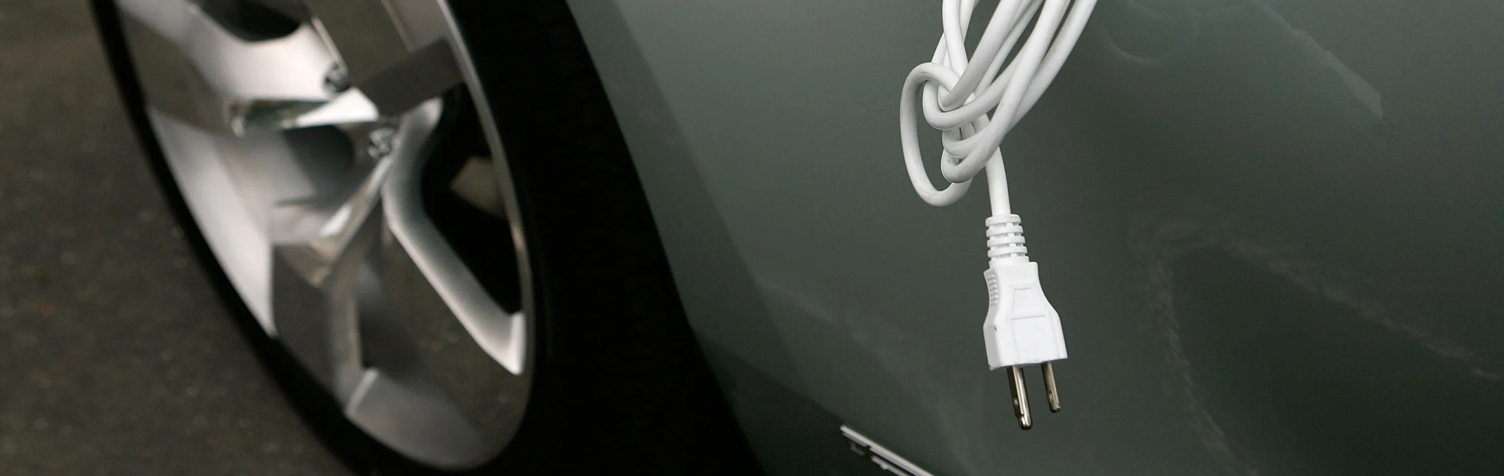 GM Showcases Electric Car On Capitol Hill