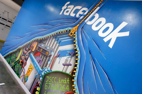 B-Schools Are Putting Consumers Under the Social Media Microscope