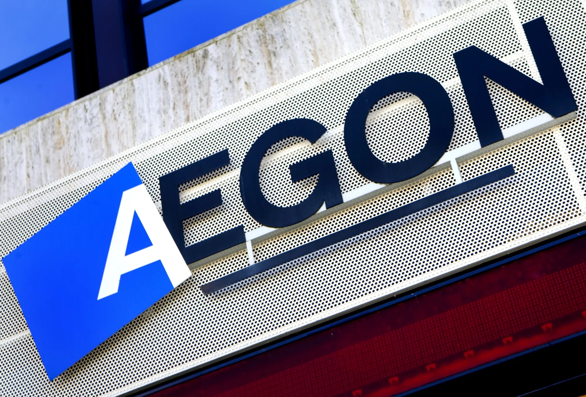 Aegon branding.