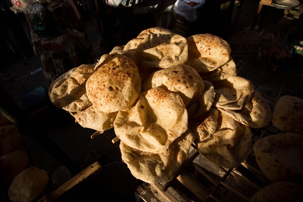 L’Égypte va étendre l’accès au pain bon marché pour compenser le coup porté au budget