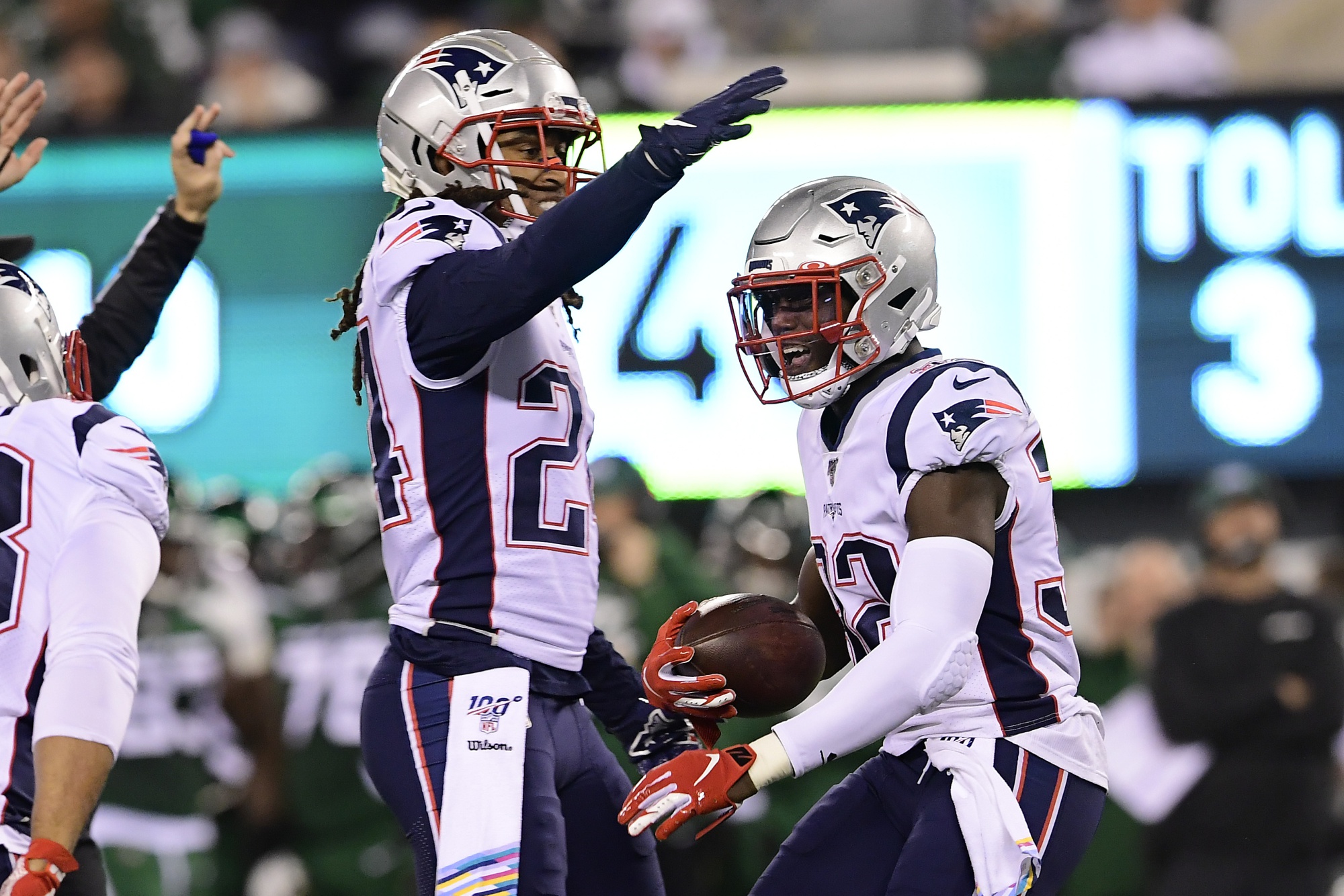 Fantasy Football Weekly: How About That New England Defense? - Bloomberg