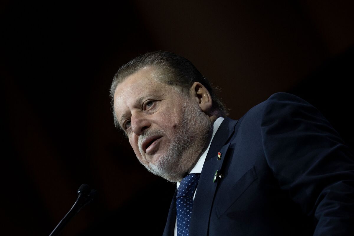 Egypt Extends Central Bank Chief Abdalla’s Rule Into Fourth Year