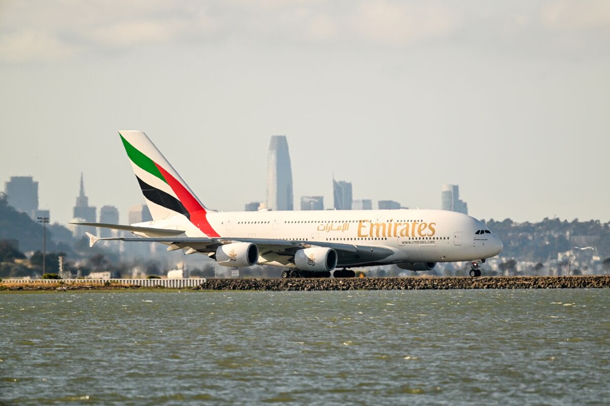 On a Dubai-Bound Jumbo Jet, Trump’s H-1B Visa Fee Creates Chaos