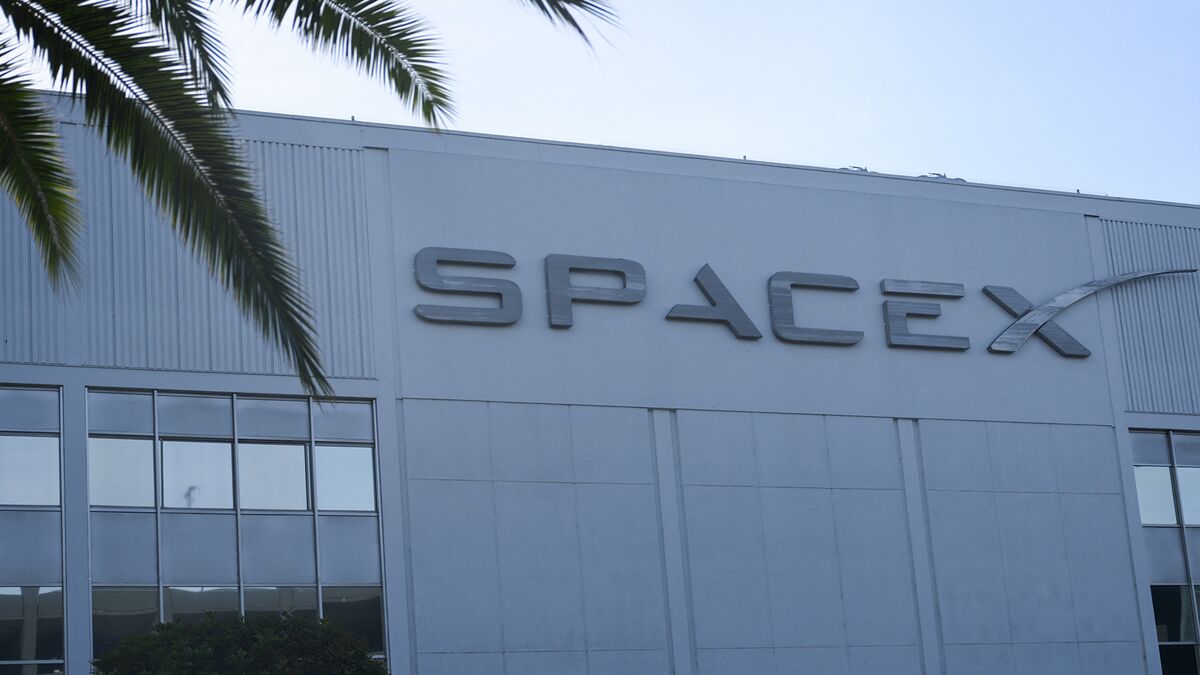 SpaceX IPO Draws Billions in Orders