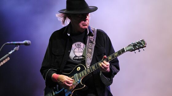 Neil Young Song Streams Jump 38% After His Spotify Boycott