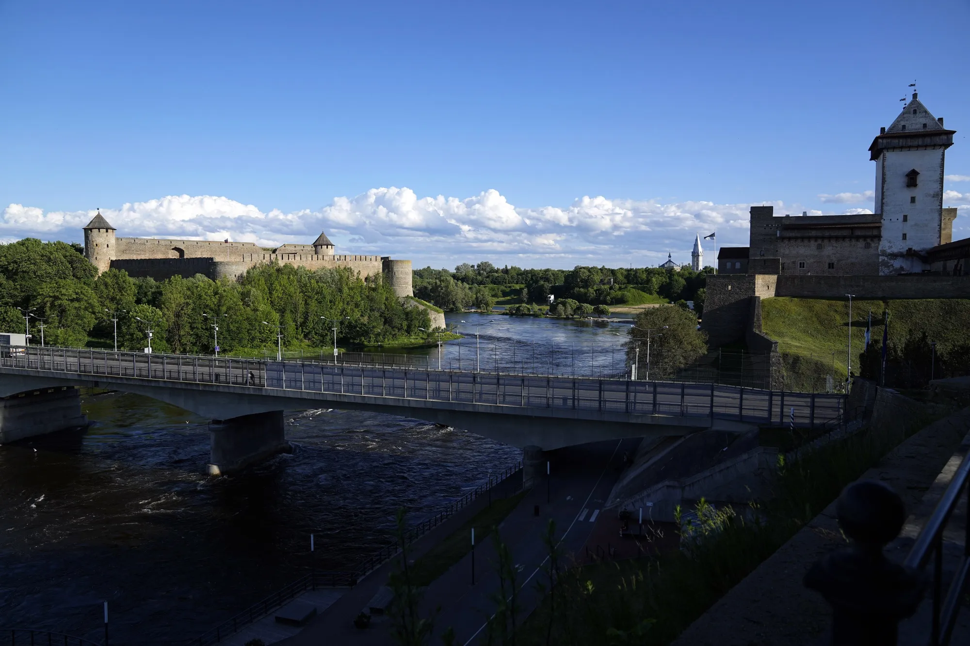 A bridge straddles Ivangorod, Russia, left, and a border crossing in Narva, Estonia, Thursday, June 16, 2022. Estonia's government said Tuesday Aug. 16, 2022, that it has decided to remove a Soviet monument in this town sitting in the Baltic country's Russian-speaking part, with the prime minister saying the reason for the dismantling is that it represents a risk for public order. (AP Photo, File)