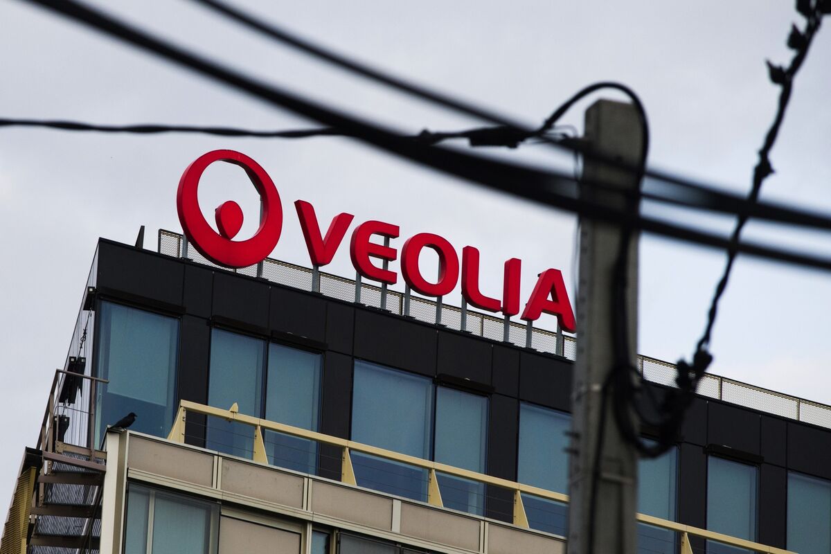 French Prosecutor Probes Veolia Suez Influence Peddling Bloomberg   1200x800 