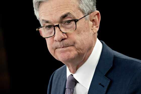 Powell’s March Diary Shows Flurry of Calls Amid Mounting Crisis