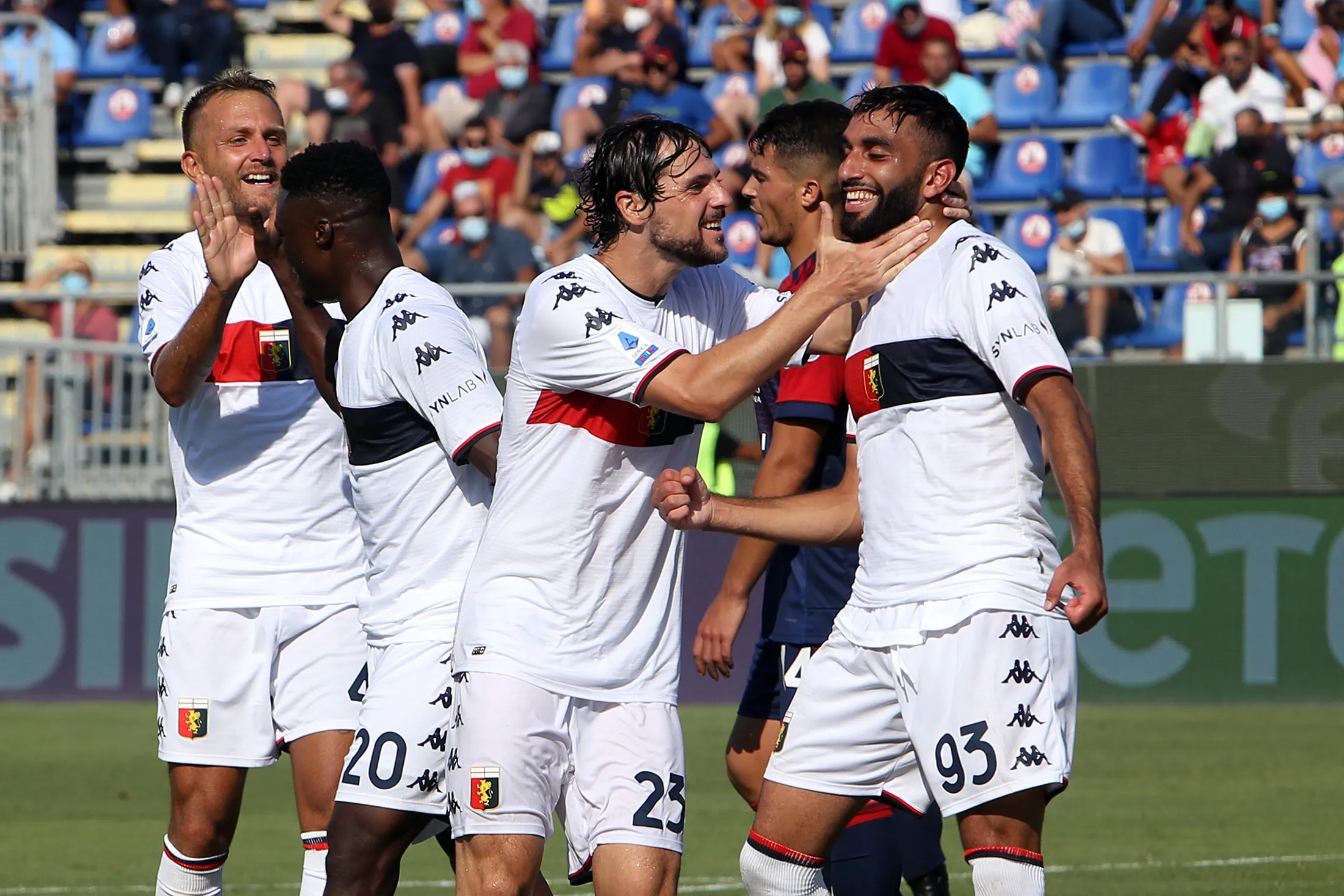 Players of Genoa celebrate&nbsp;a goal&nbsp;during the Serie A match between Cagliari Calcio and Genoa CFC on Sept.&nbsp;12.